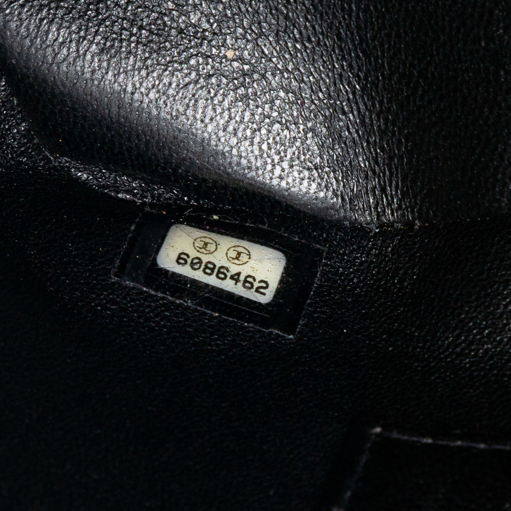 Pre-Loved Chanel Lambskin Medallion Tote - Picture 6 of 7